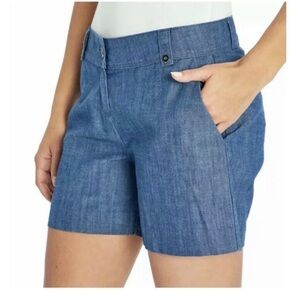 Isaac Mizrahi New York Women's Tailored Short Indigo Chambray Size 6